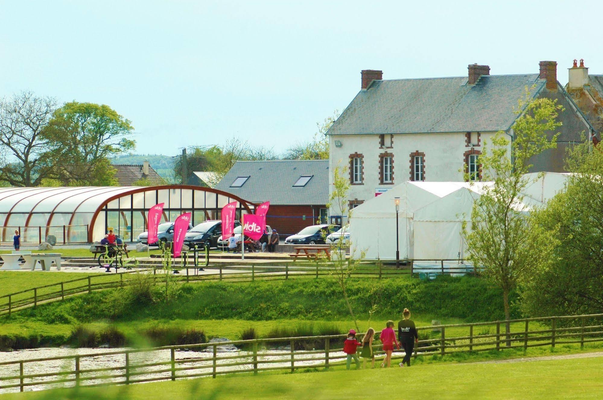 Hotel Camping Officiel Siblu Domaine de Litteau Esterno foto